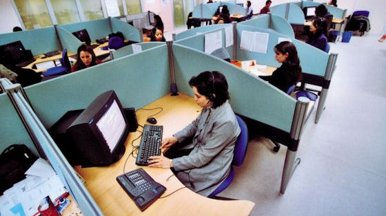 Qeveria italiane fillon vendosjen e gjobave per kompanite call center